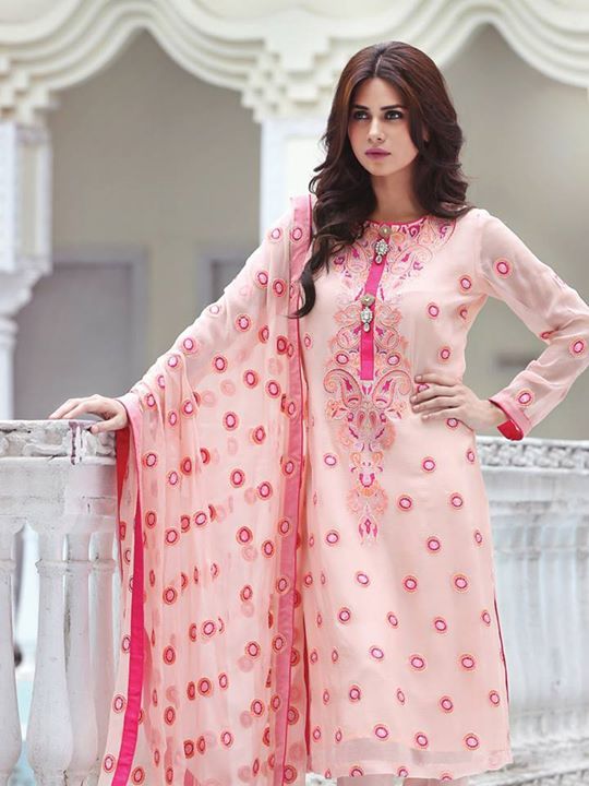 www.gulaal.pk, Gulaal Embroidered 2015 Collection,Gulaal Eid Collection 2015, Gulaal Embroidered Collection 2015, Gulaal Chinese Chiffon Collection 2015,Gulaal